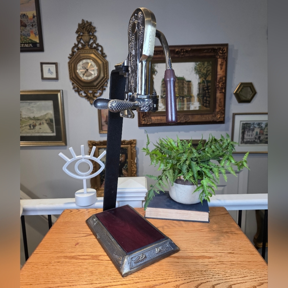 Vintage Vintners Reserve Wine Bottle Opener - Antique Style Countertop Stand